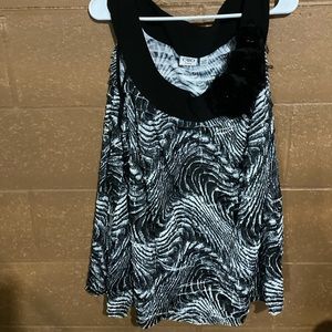 Sleeveless dressy blouse